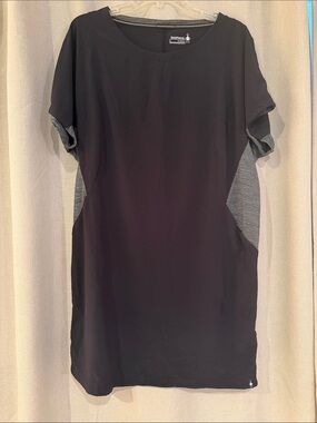 Smartwool Black Tunic Dress with merino wool Gray Panels